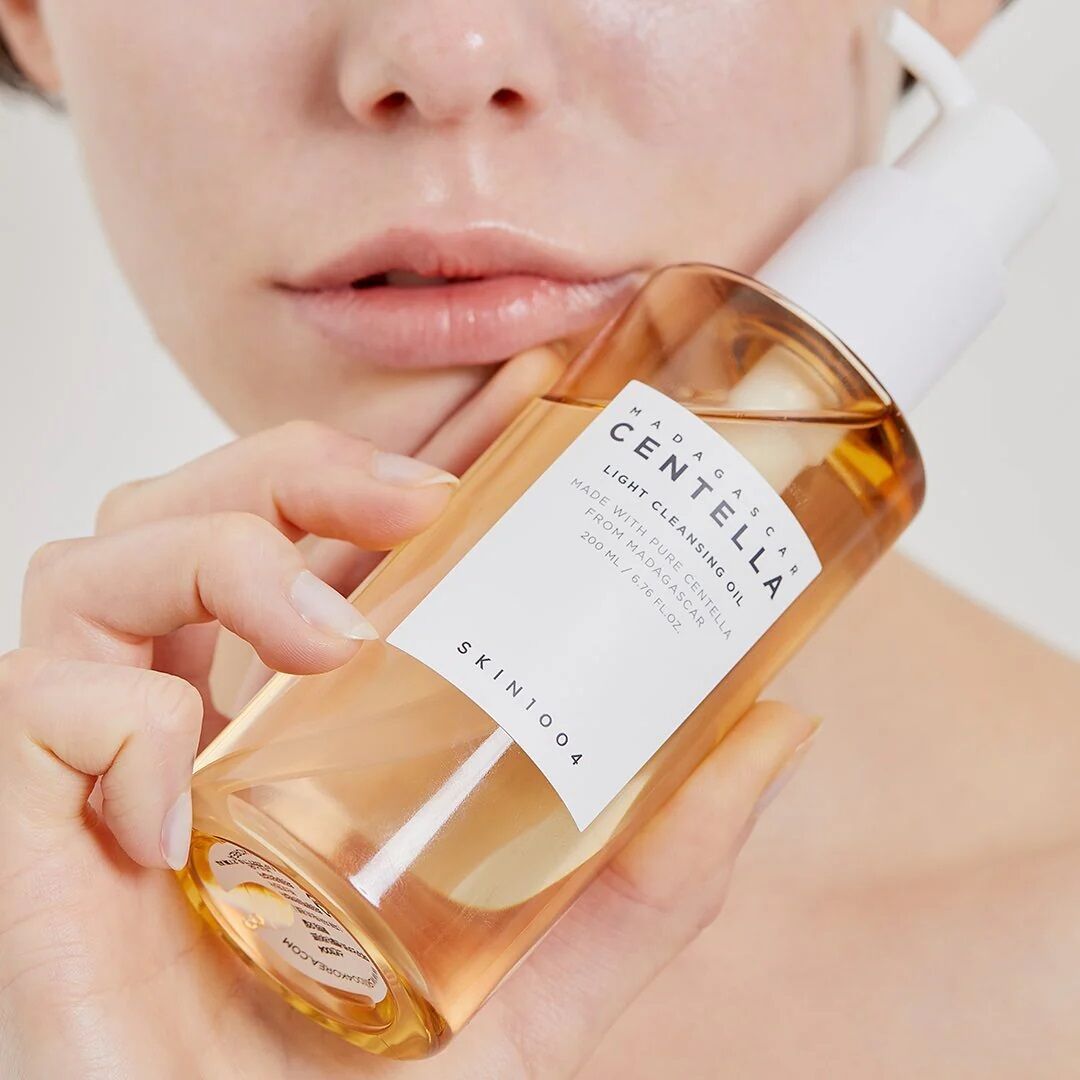SKIN1004 Madagascar Centella Light Cleansing Oil 200ml - Image 5
